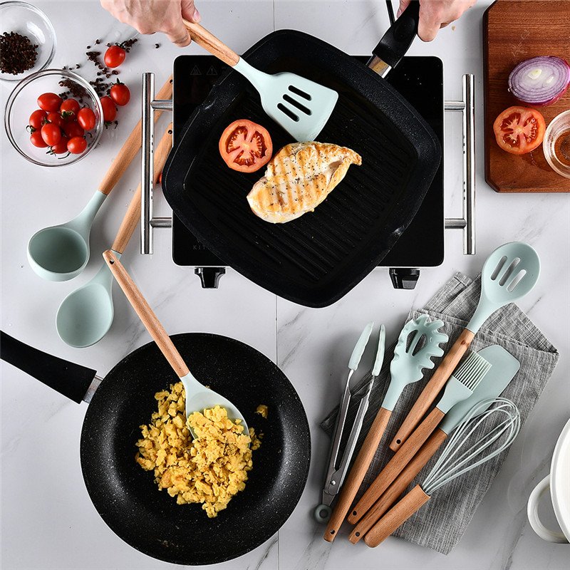 Kit Utensílios De Cozinha Em Silicone E Cabo Madeira